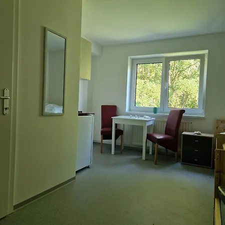 Gruppenunterkunft Fuer Firmen & Arbeiter In *